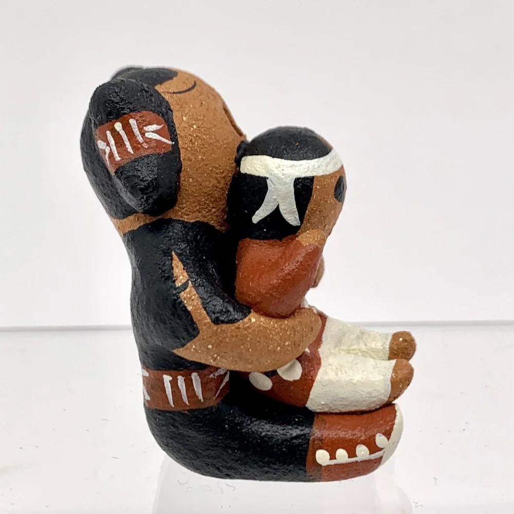 Taos Pueblo Cochiti Storyteller 2" Figure Child Margaret Quintana Clay Handmade - Picture 4 of 8